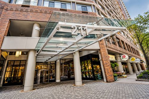 2517-211 Ohio St, Chicago, IL, 60611-3257 | Card Image