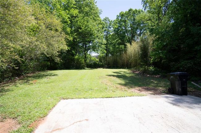 3570 Briar Dr, House other with 3 bedrooms, 2 bathrooms and 2 parking in Lithia springs GA | Image 10