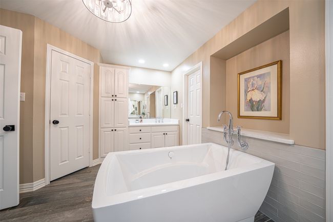 1022 High Meadow Dr, House other with 5 bedrooms, 3 bathrooms and null parking in Mount Vernon TX | Image 13