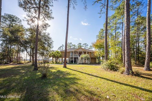 6301 Mary Mahoney Dr, Ocean Springs, MS, 39564-5060 | Card Image