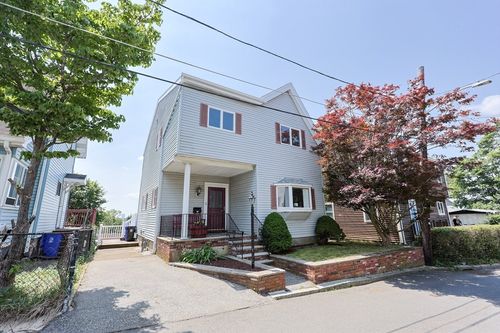 3 Nira St, Malden, MA, 02148-2915 | Card Image