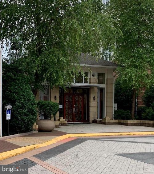 102-9480 Virginia Center Blvd, VIENNA, VA, 22181-4808 | Card Image