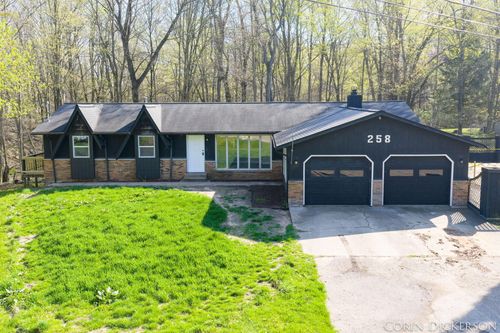 258 Lowe St, Allegan, MI, 49010-9578 | Card Image