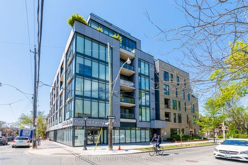 202-130 Rusholme Rd, Toronto, ON, M6H2Y7 | Card Image