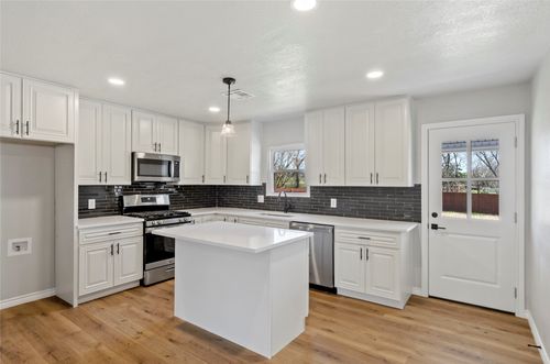 131 Long St, Bowie, TX, 76230-6205 | Card Image