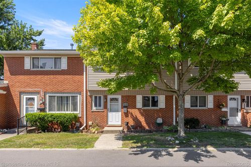 8139 Bristol St, Westland, MI, 48185-1830 | Card Image