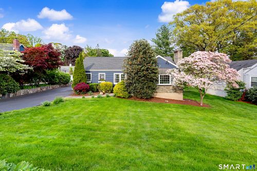 1747 Jennings Rd, Fairfield, CT, 06824-4520 | Card Image