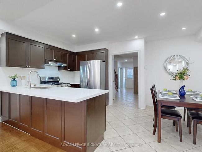 321 Bussel Cres, House attached with 3 bedrooms, 3 bathrooms and 2 parking in Milton ON | Image 8