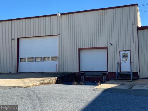 76 W Main St, REINHOLDS, PA, 17569-9513 | Card Image