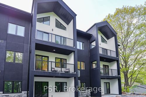 204-50 Manominee St, Huntsville, ON, P1H0K8 | Card Image