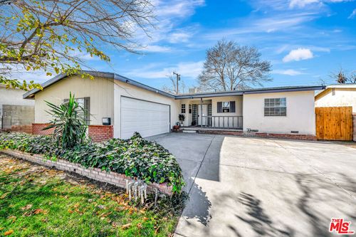 38453 3rd St E, Palmdale, CA, 93550-4501 | Card Image