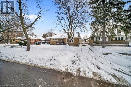 259 Franklin St S, Kitchener, ON, N2C1R9 | Card Image