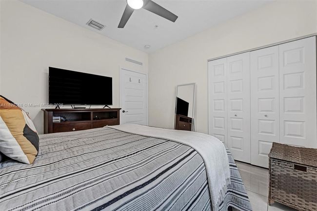 4690 Nw 84 Th Ave, Townhouse with 3 bedrooms, 5 bathrooms and null parking in Doral FL | Image 24