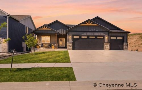 5712 Carmel Dr, Cheyenne, WY, 82009-5833 | Card Image