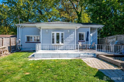 622 Linden Ave, WOODBRIDGE, NJ, 07095-3114 | Card Image