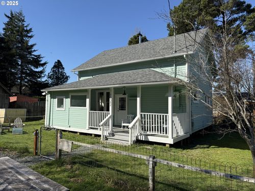 88382 Pederson Dr, Bandon, OR, 97411-6371 | Card Image