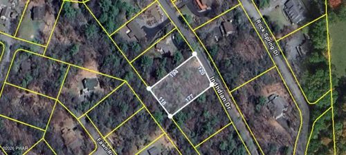 165 Indian Dr, Greentown, PA, 18426-7681 | Card Image