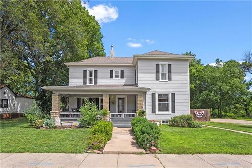 314 E Nichols St, Spring Hill, KS, 66083-8503 | Card Image