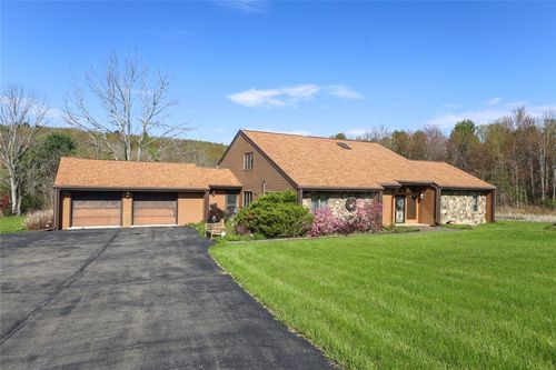 1053 Chambers Rd, Horseheads, NY, 14845-8948 | Card Image