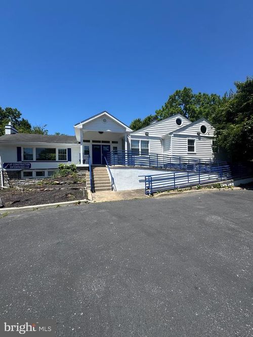 44 S State St, Vineland, NJ, 08360-4851 | Card Image