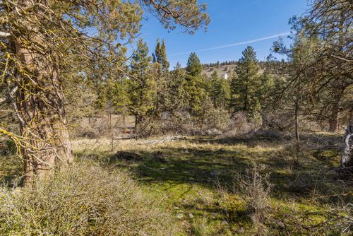 1069 Water Birch Ct, Klamath Falls, OR, 97601-8751 | Card Image