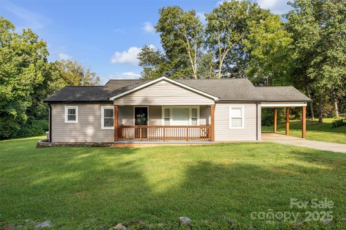431 School Dr, Taylorsville, NC, 28681-2351 | Card Image