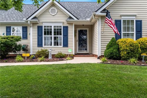 419 Mallard View Ln, Winston-Salem, NC, 27127-9038 | Card Image