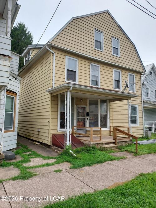 806 N Vine St, Berwick, PA, 18603-3021 | Card Image