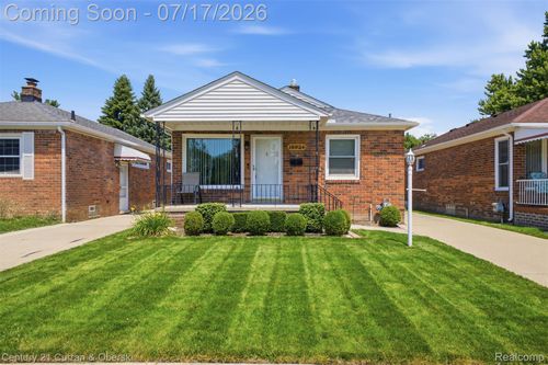 15924 Hanover Ave, Allen Park, MI, 48101-3604 | Card Image