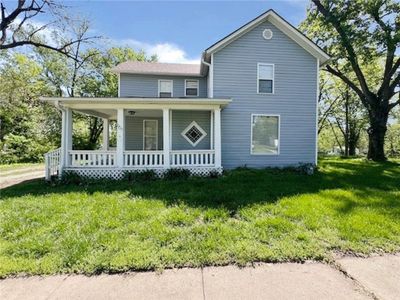 607 Maple Street, House other with 4 bedrooms, 2 bathrooms and null parking in Lathrop MO | Image 1