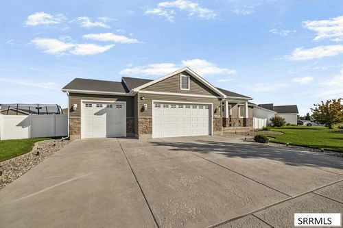 3786 N Flint Ave, Idaho Falls, ID, 83401-6370 | Card Image