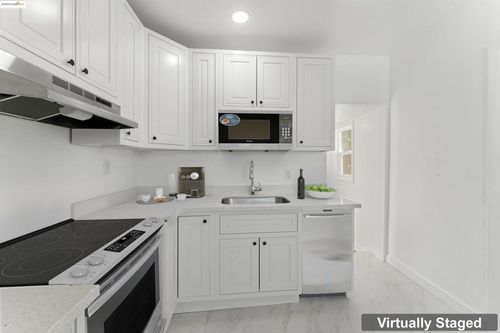1213 Egbert Ave, San Francisco, CA, 94124-3636 | Card Image