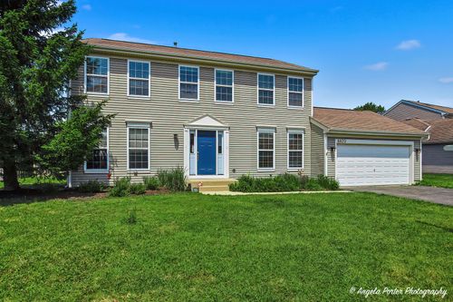6820 Ayre Dr, McHenry, IL, 60050-8068 | Card Image