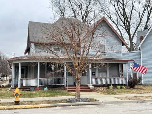 104 E North St, Greenfield, IN, 46140-2377 | Card Image