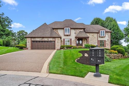 4328 W 110th St, Leawood, KS, 66211-1425 | Card Image