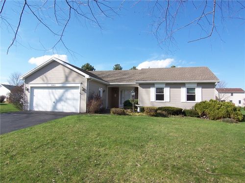 940 Limpet Dr, Webster, NY, 14580-9364 | Card Image