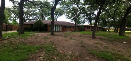 218 W Holland Drive, Irving, TX, 75062 | Card Image