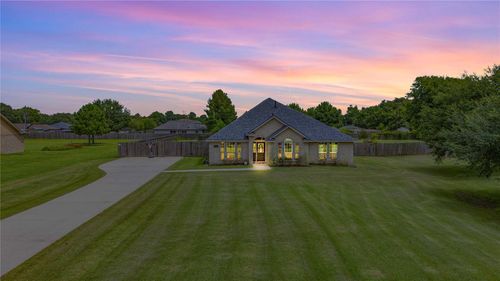 1001 Oak St, Anahuac, TX, 77514-3436 | Card Image