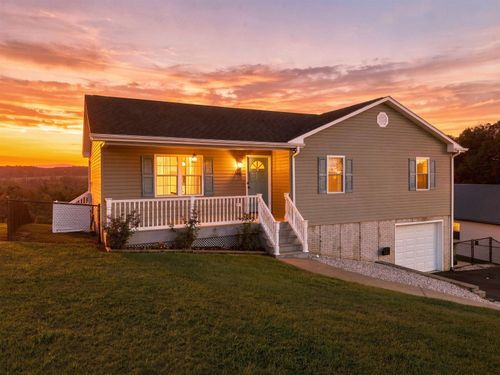160 Greenview Dr, Staunton, VA, 24401 | Card Image