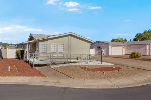 unit-257-555 Freeman Road, Central Point, OR, 97502 | Card Image