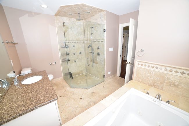813 S Wolf Rd, House other with 3 bedrooms, 3 bathrooms and 2 parking in Des Plaines IL | Image 14