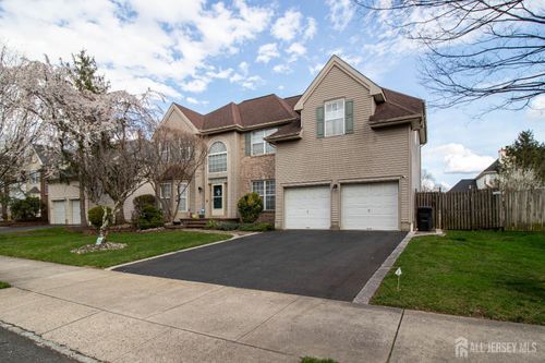 10 Sequoia Dr, Dayton, NJ, 08810-1490 | Card Image