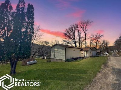 3223 E Lakeshore Drive, Home with 2 bedrooms, 1 bathrooms and null parking in Brooklyn IA | Image 1