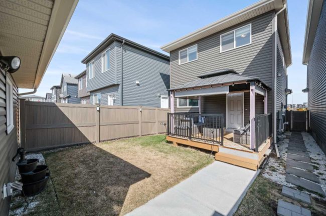 71 Corner Meadows Manor Ne, Home with 3 bedrooms, 2 bathrooms and 2 parking in Calgary AB | Image 32