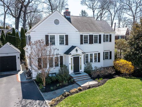 174 Ryder Rd, Manhasset, NY, 11030-2426 | Card Image