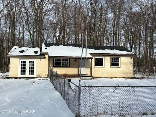 9341 Horn Owl Ln, Tobyhanna, PA, 18466-8154 | Card Image