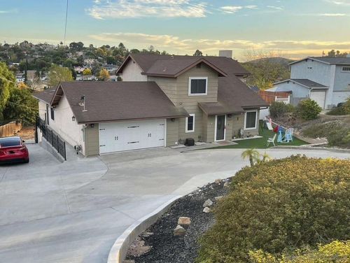 10423 Madrid Way, Spring Valley, CA, 91977-1916 | Card Image