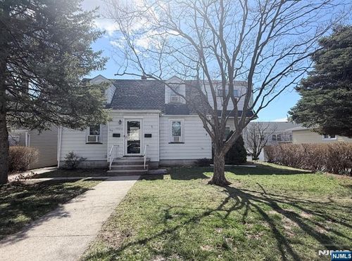 104 Echo Pl, Elmwood Park, NJ, 07407-2404 | Card Image