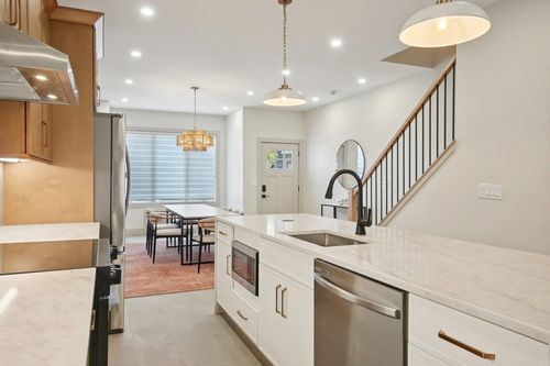 121 Clinton Ave, Jersey City, NJ, 07304-2428 | Card Image