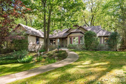 109 Little Cherokee Rdg, Hendersonville, NC, 28739-8976 | Card Image